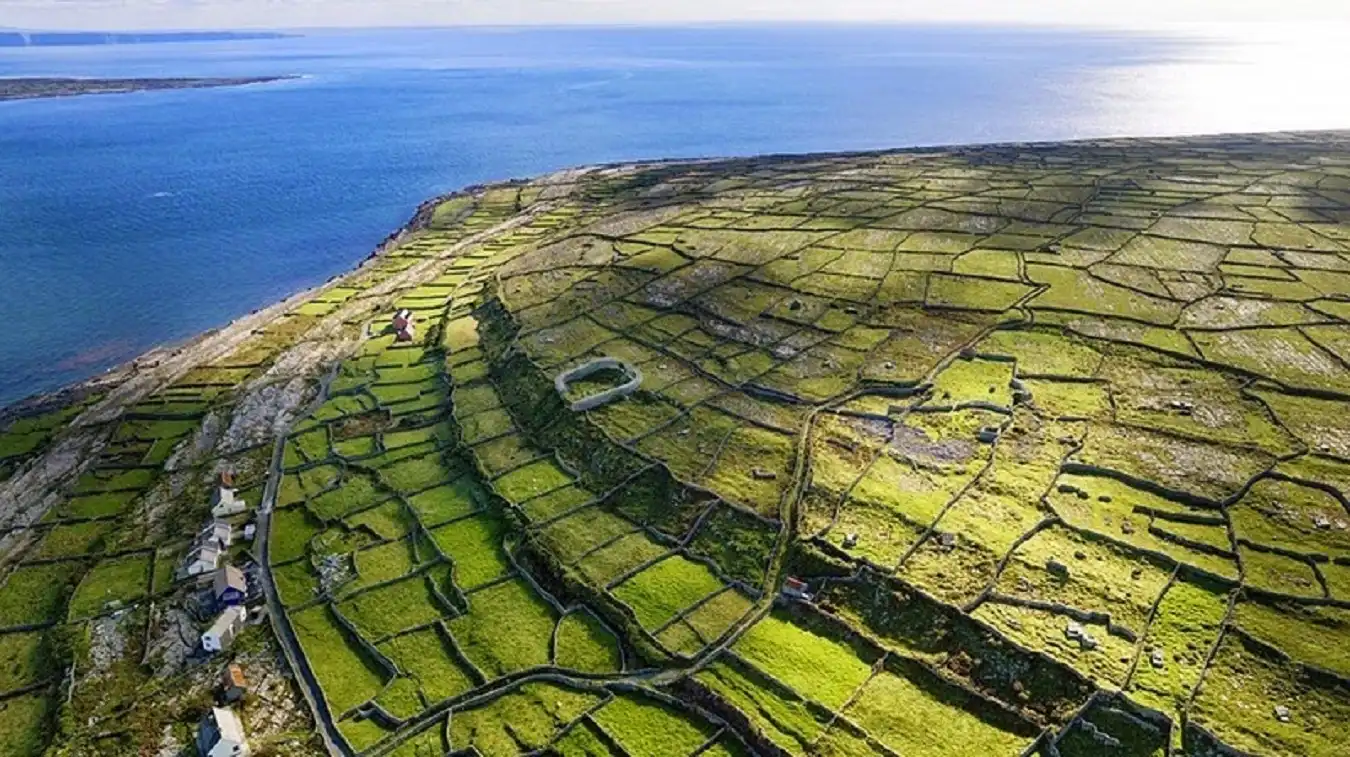 Top 15 Islands on Earth That Don’t Feel Real 11 Inis Meain, Ireland