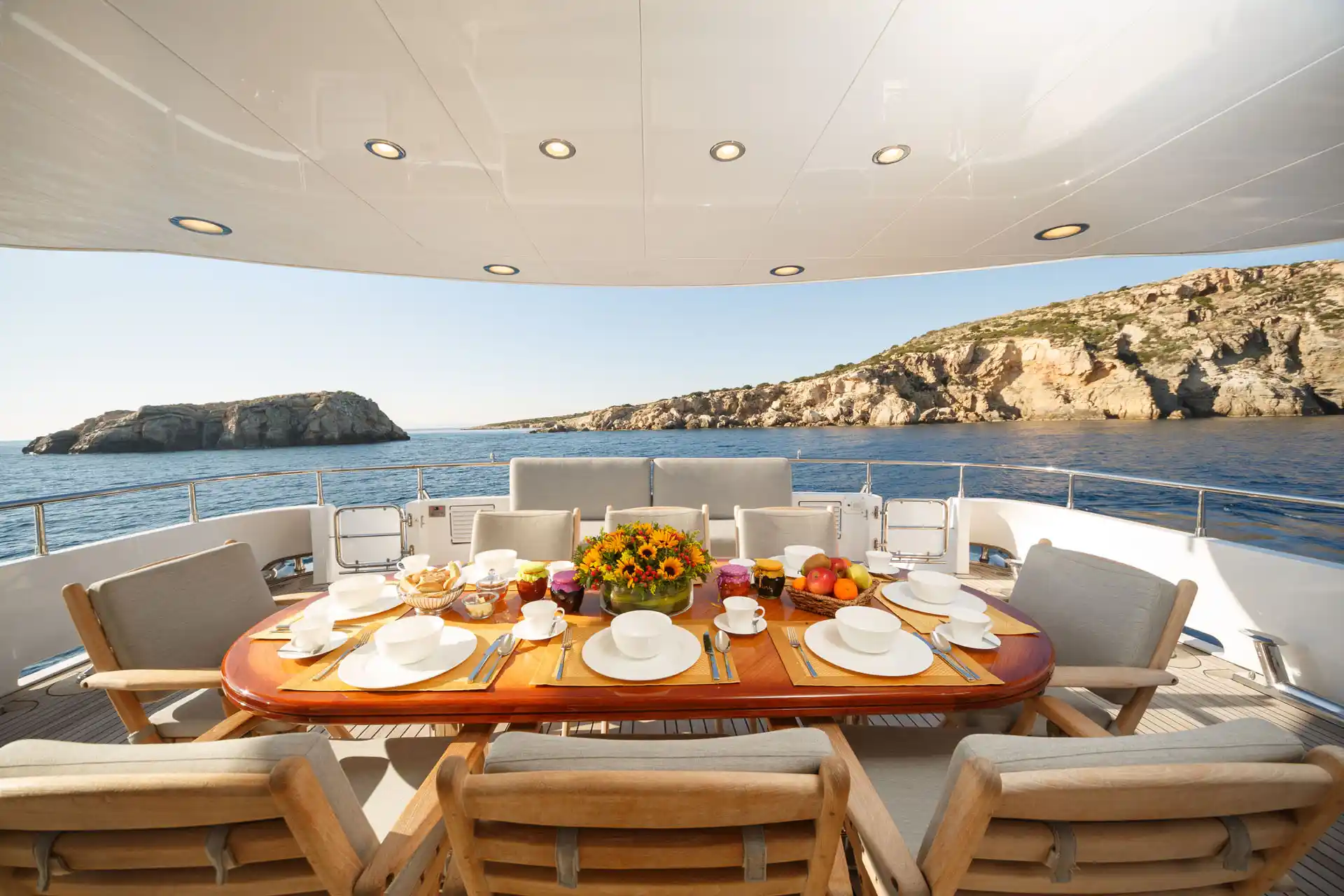 Dining Experiences In Yatch